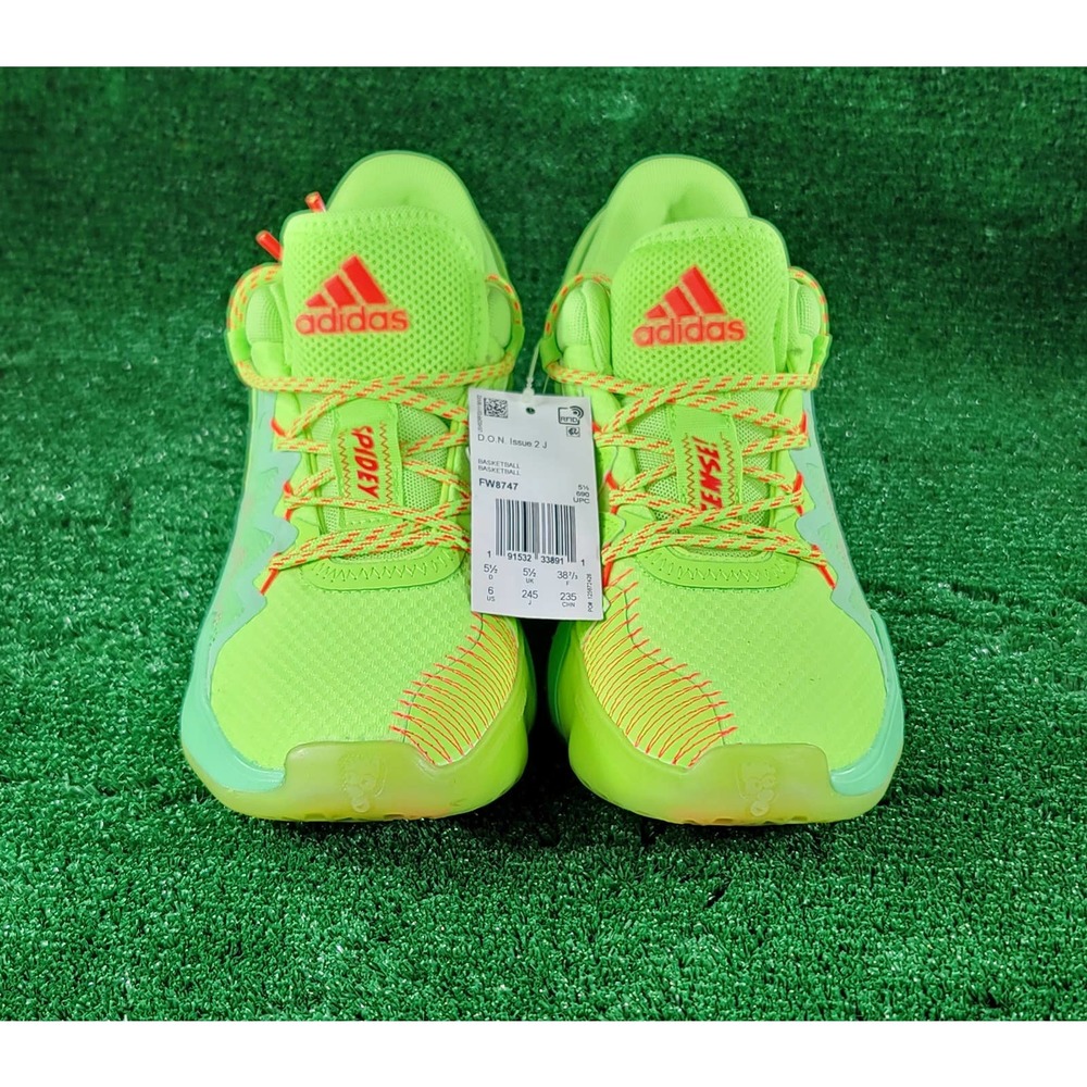 adidas D.O.N. Issue 2 X Marvel Kids sz 6